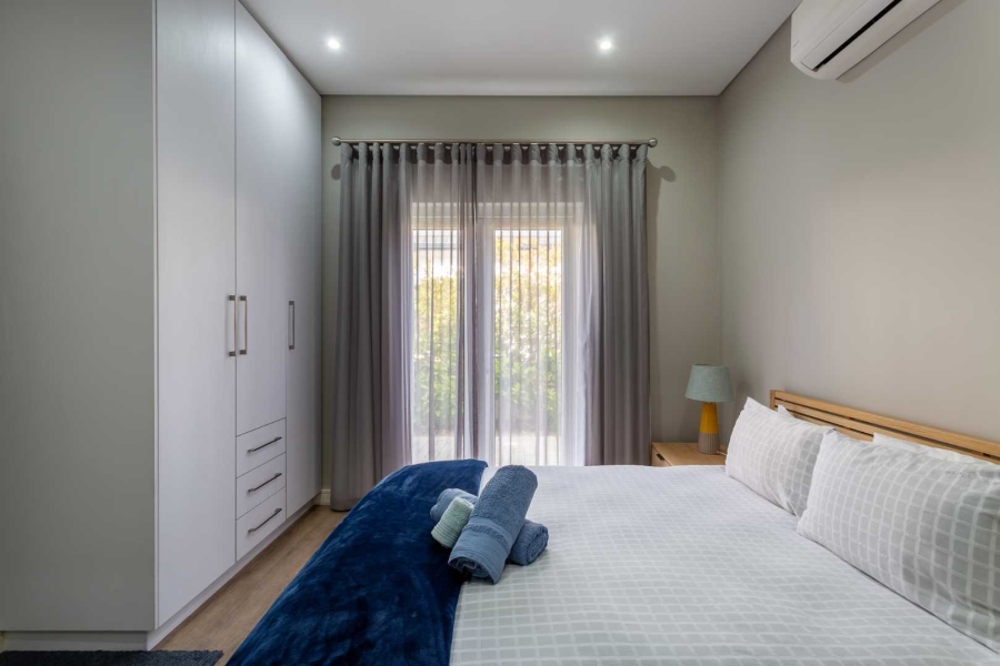 5 Bedroom Property for Sale in Val De Vie Estate Western Cape